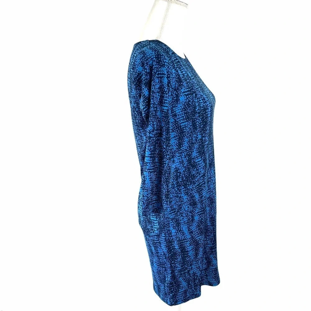 BCBG MAXAZRIA | Pacific Blue Combo Shift Dress - Picture 4 of 8